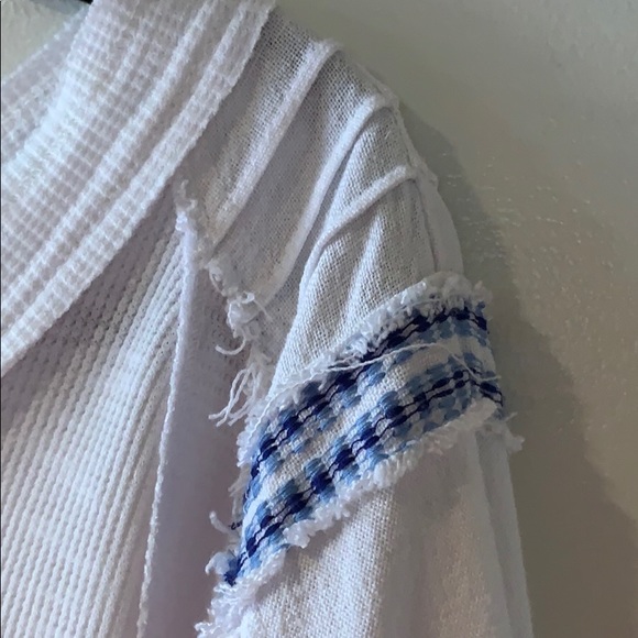 Free People top w/ balloon embroidery sleeves Sz M - Picture 4 of 5